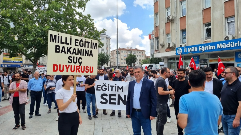 Milli Eğitim Bakanına Suç Duyurusu