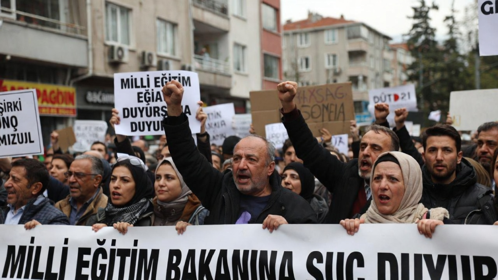 Milli Eğitim Bakanına Suç Duyurusu