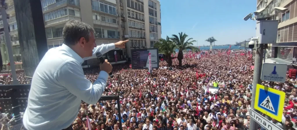 Özgür Özel İzmir mitingi